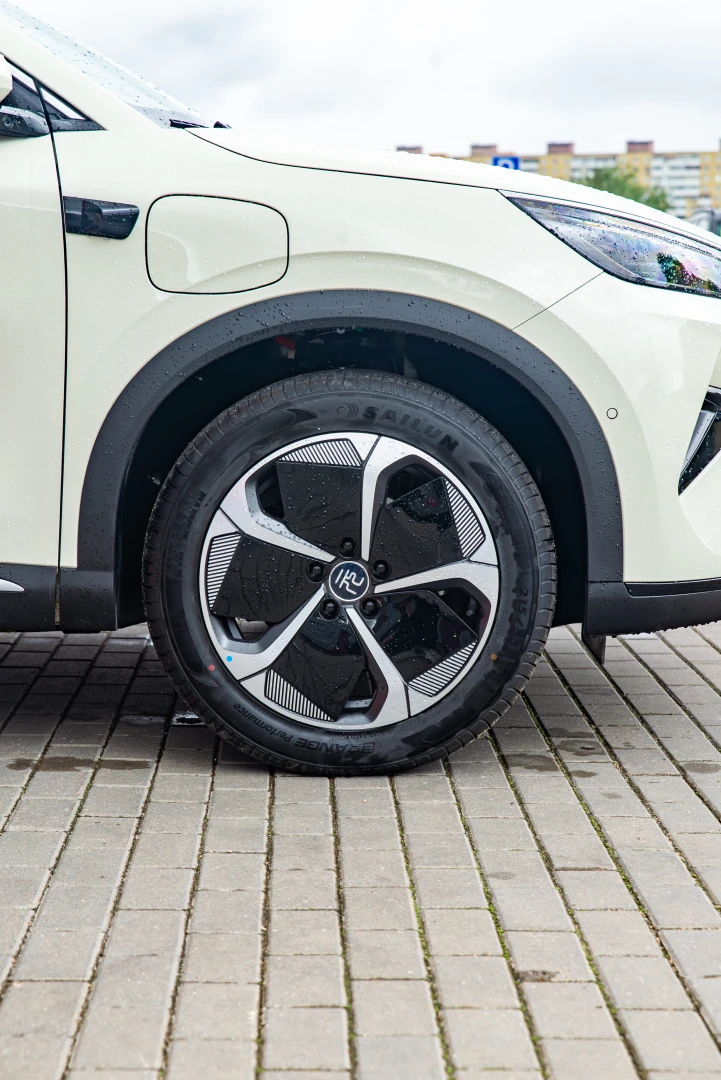 BYD Yuan PLUS фото 3