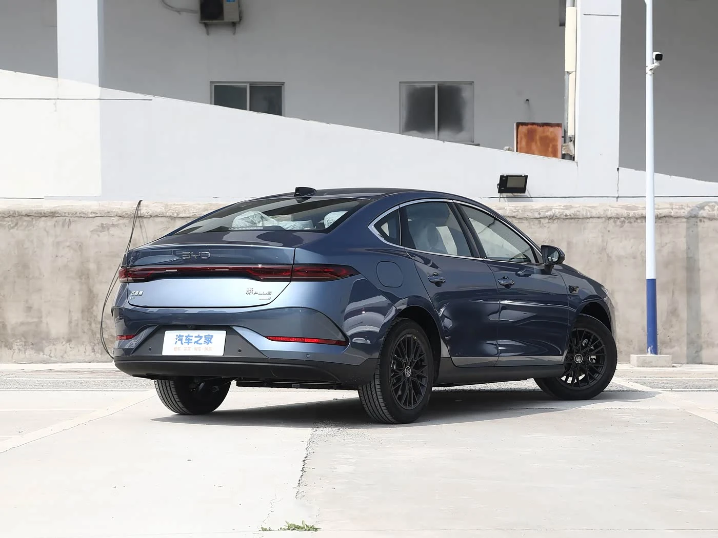 BYD Qin PLUS Leading Model фото 2