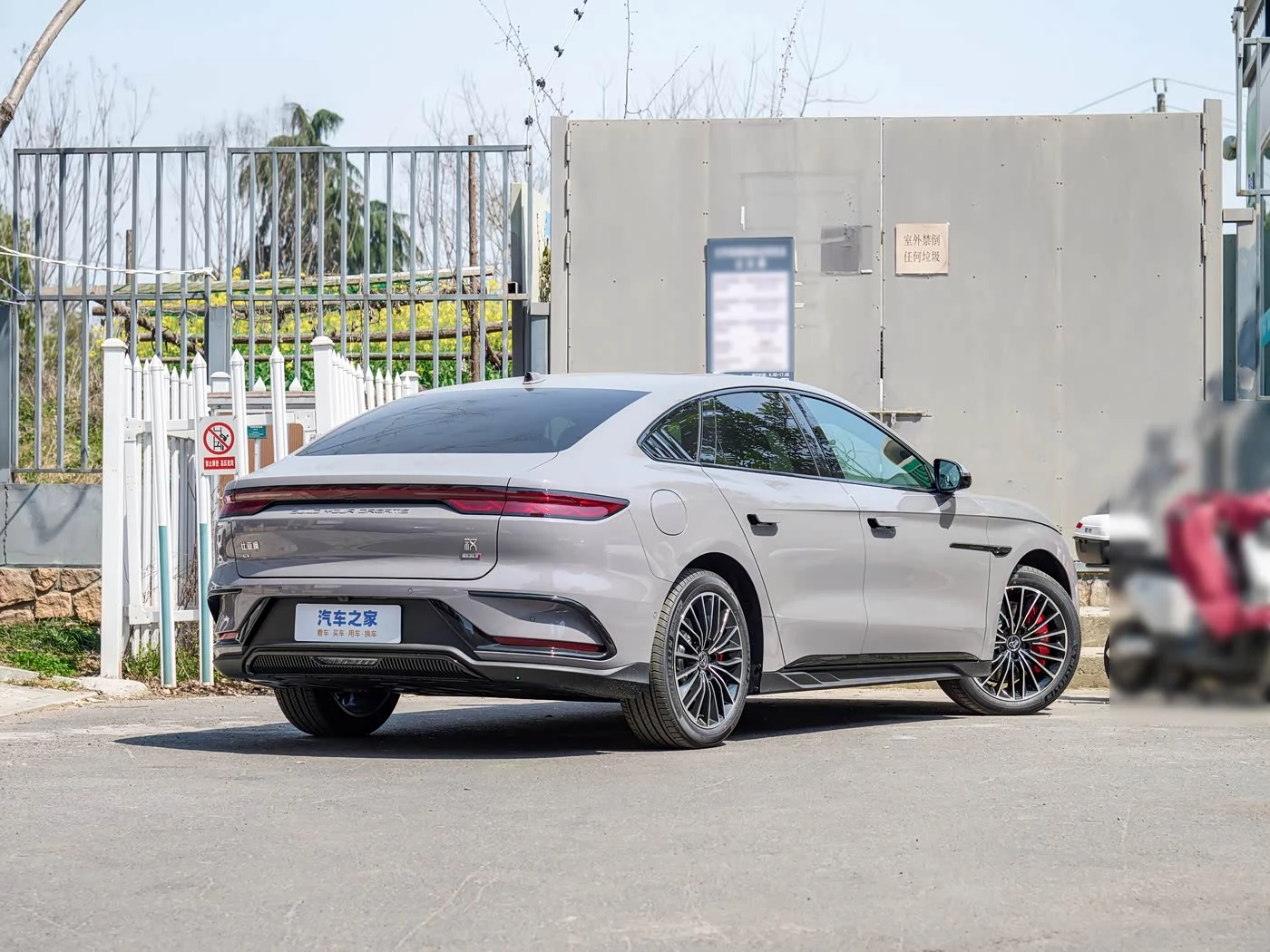 Byd Han Flagship Model фото 2