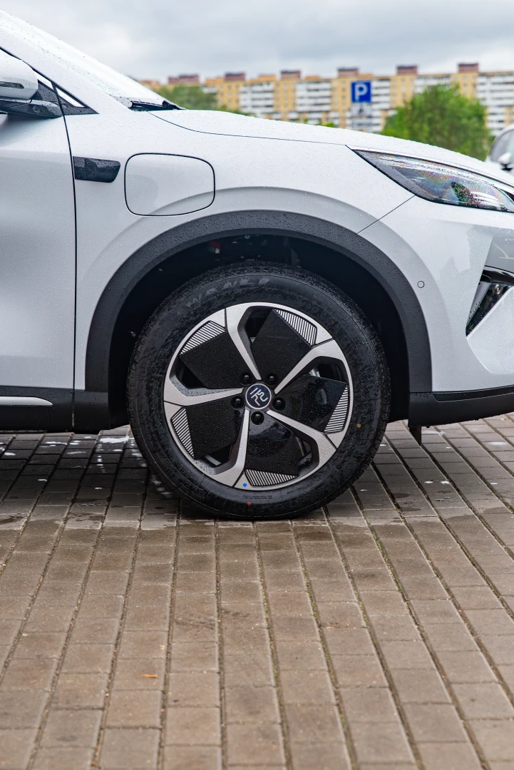 BYD Yuan PLUS фото 2