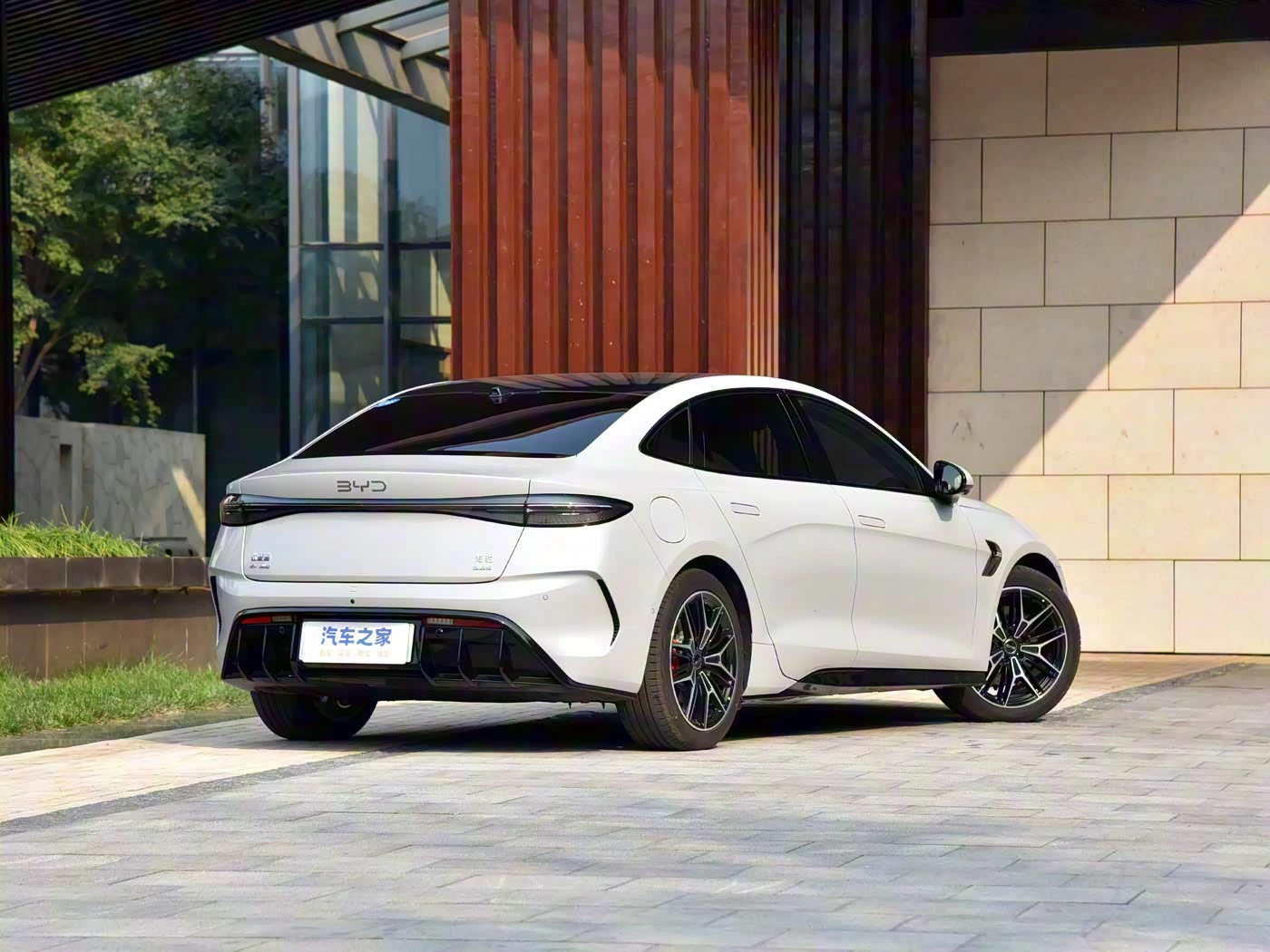 BYD Seal AWD Intelligent Driving Edition фото 2