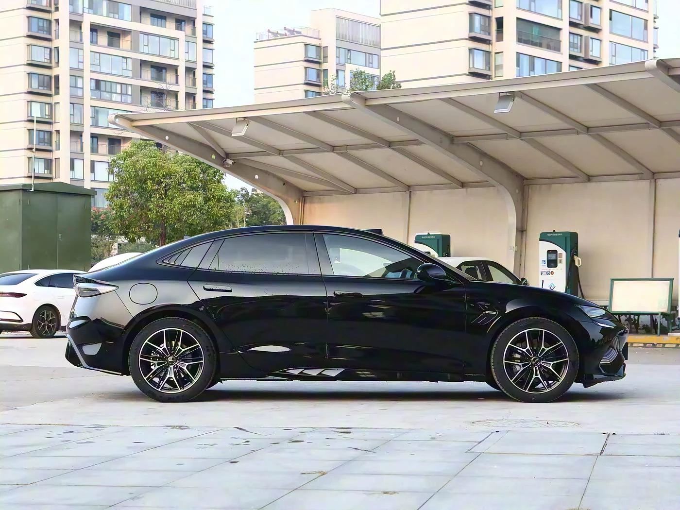 BYD Seal 650 Smart Driving Edition фото 1