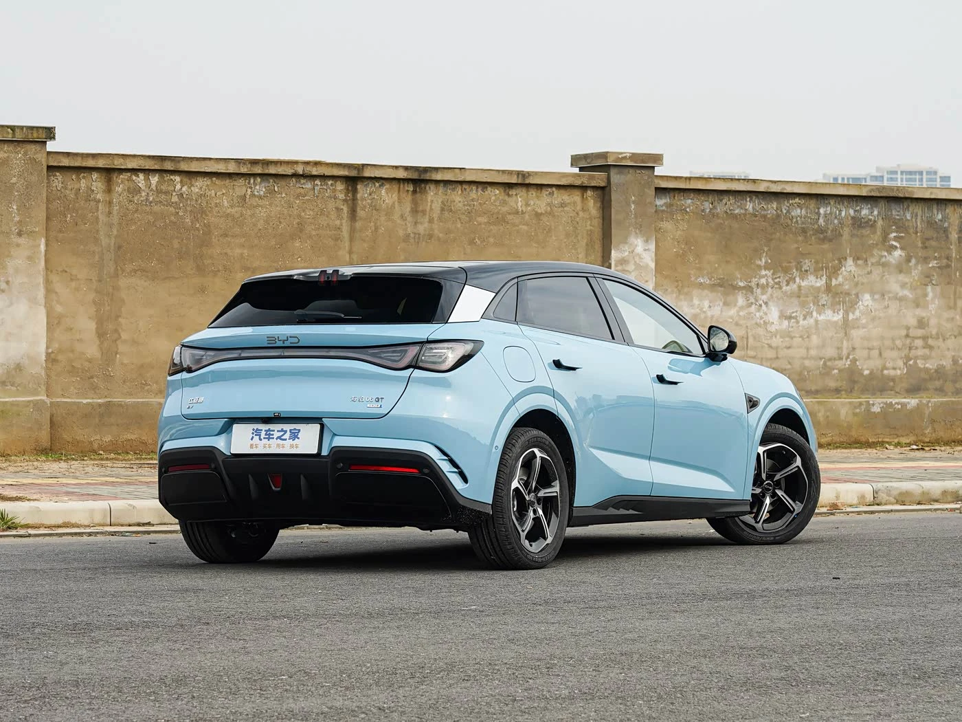 BYD Seal 06 GT 605 hot wave edition фото 3