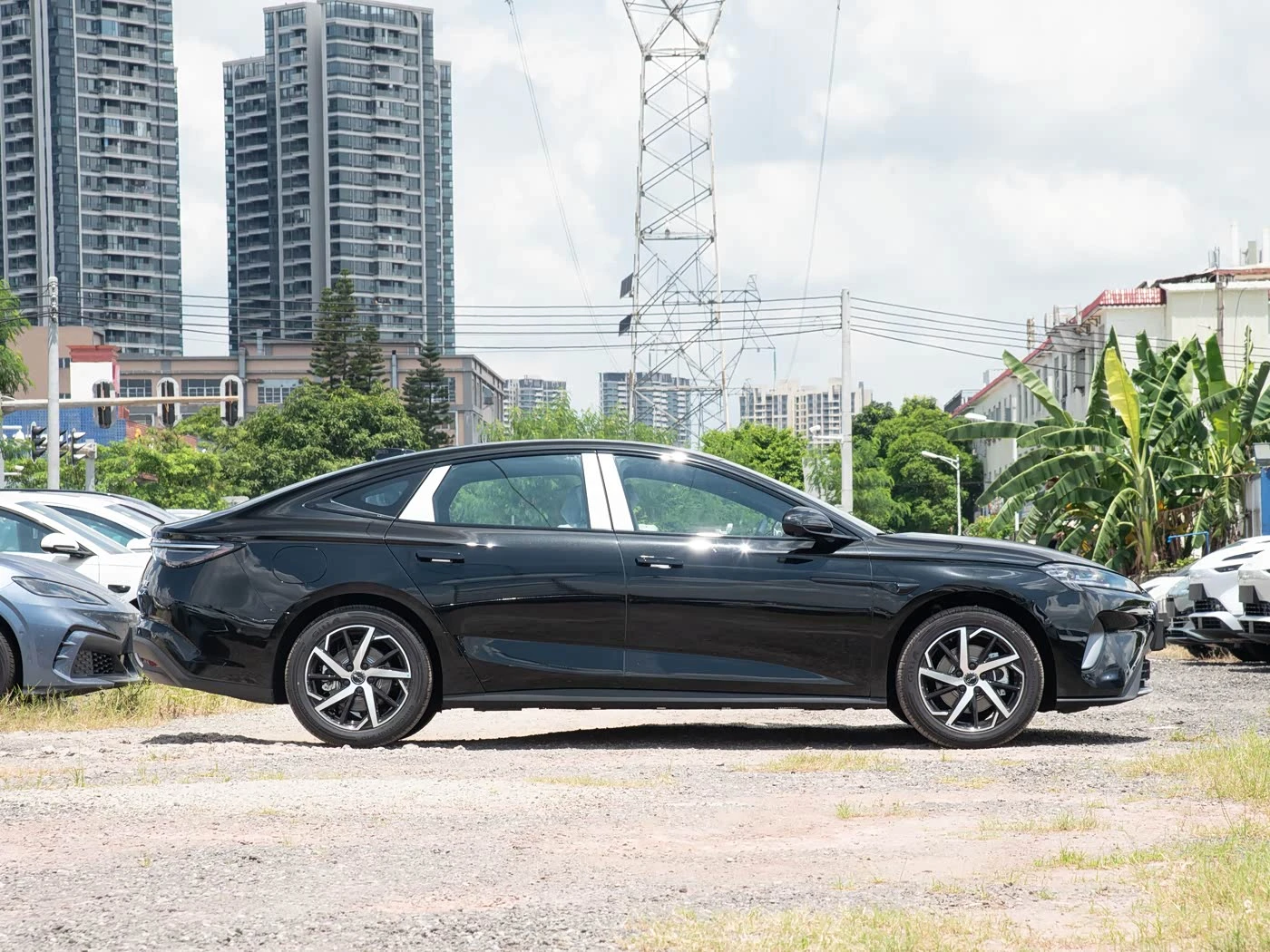 Byd Seal 07 DM-i 1.5T 135km Premium Edition фото 2