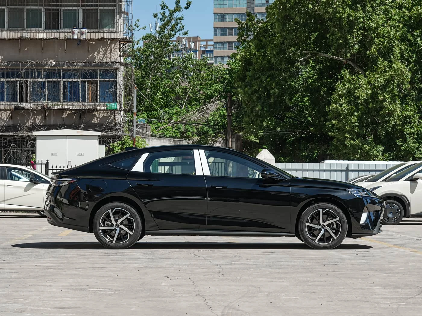 Byd Seal 07 DM-i 1.5T 230km Premium Edition фото 2