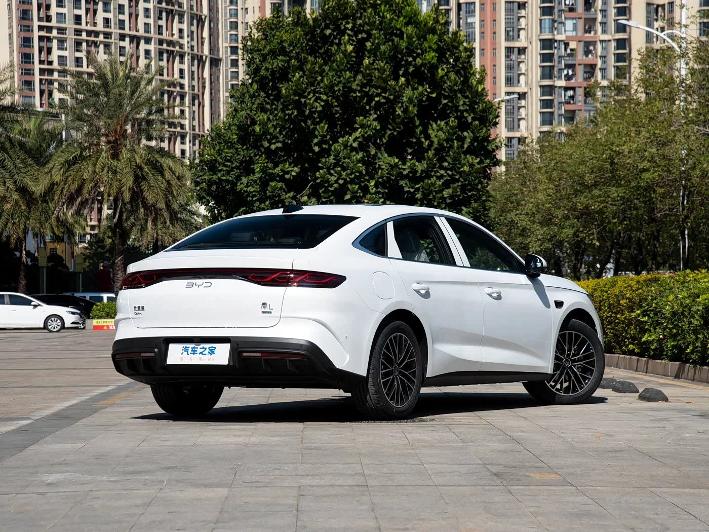 byd qin l DM-i 210km Cloud Chariot фото 3