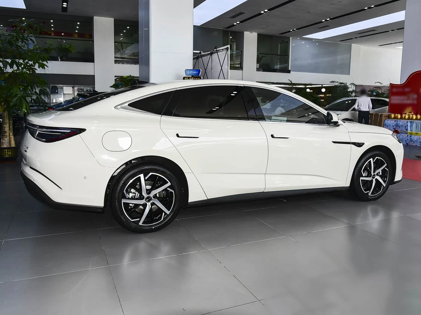 Byd Seal 07 DM-i 1.5T 230km FlagShip Edition фото 2