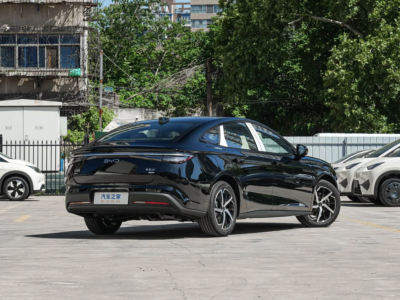 Byd Seal 07 DM-i 1.5T 230km Premium Edition фото 3