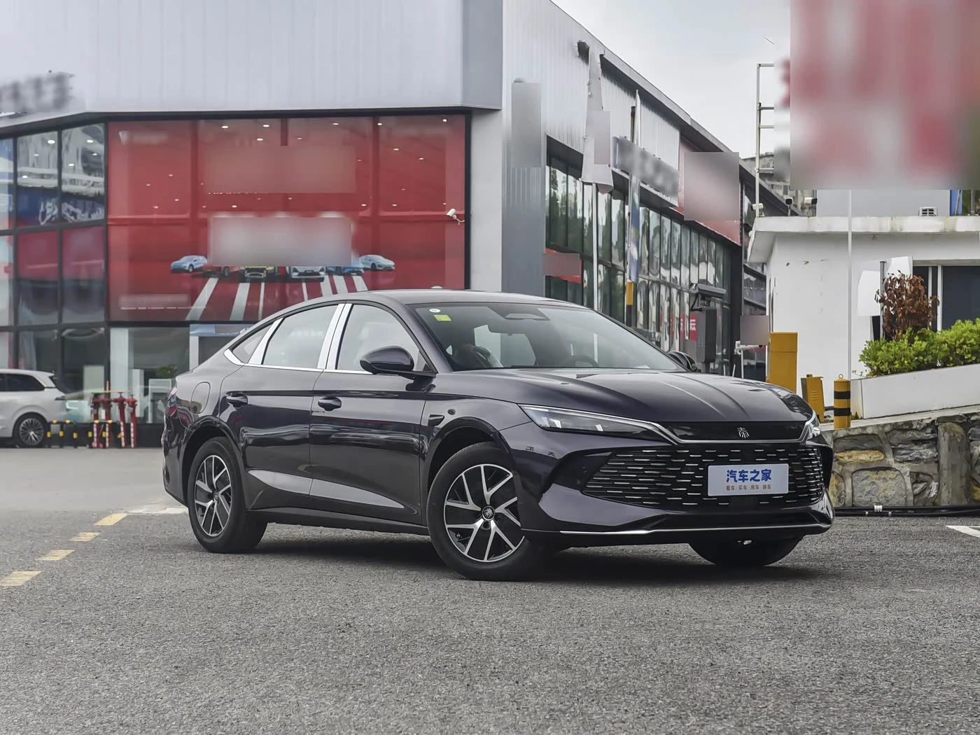 byd qin l DM-i 128KM Leading Model фото 1