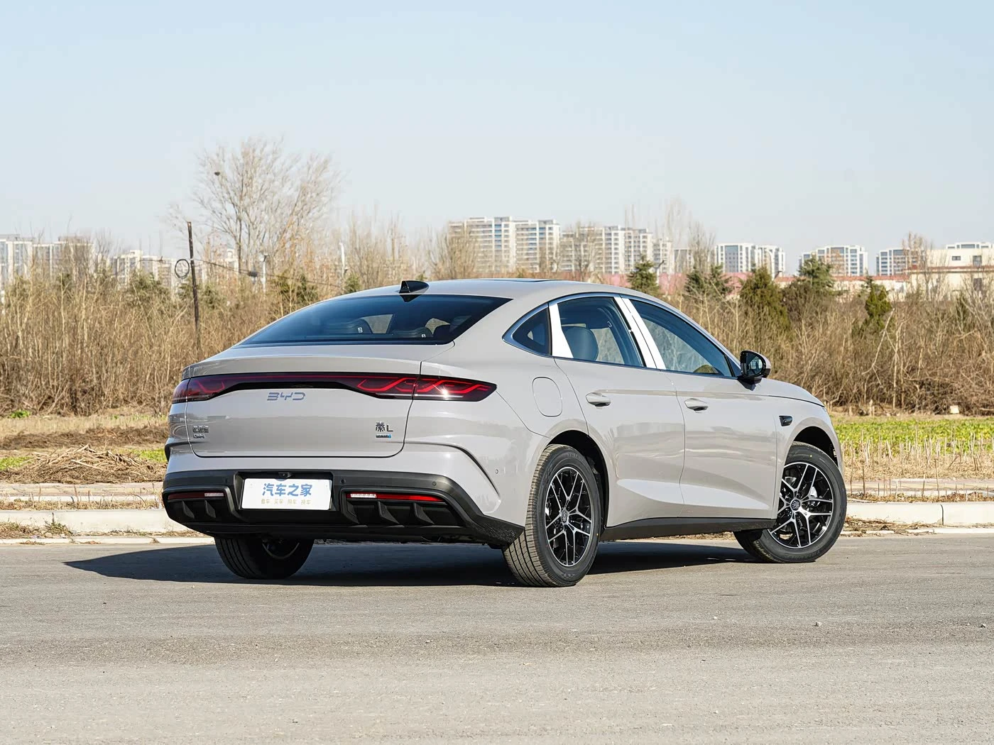 byd qin l DM-i 210km Superior фото 3