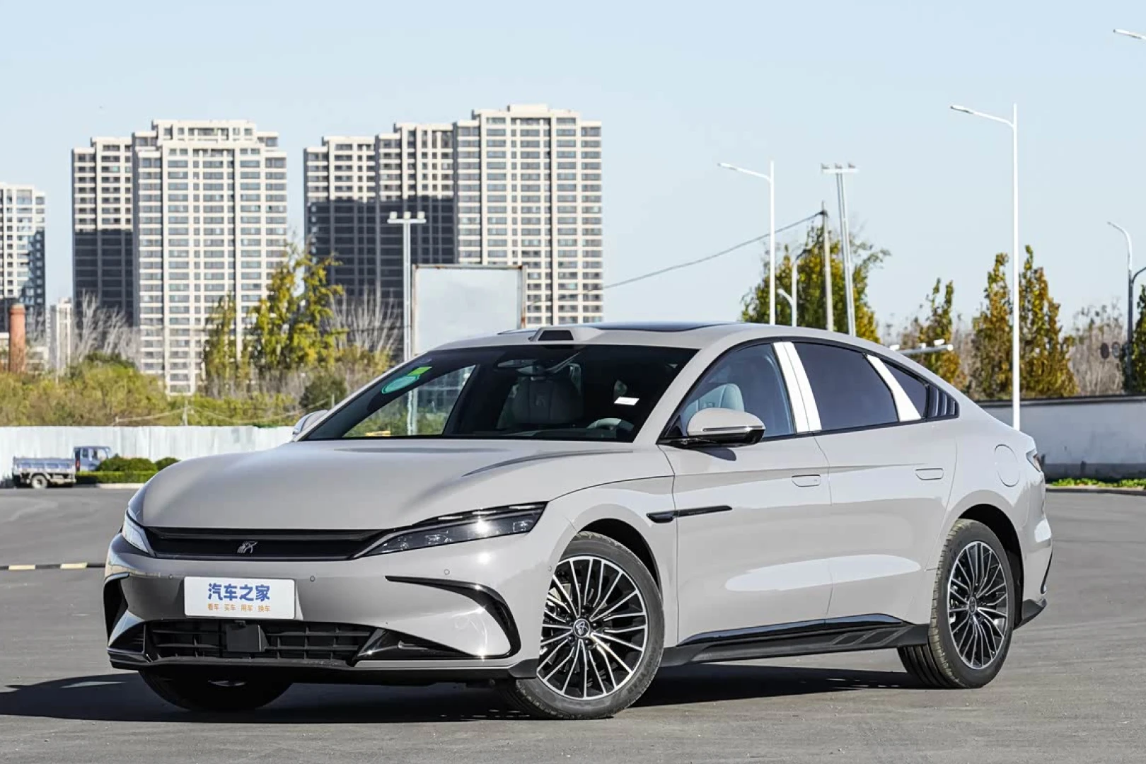 BYD HAN DM-i PHEV 1.5T CVT LiDAR Intelligent Driving