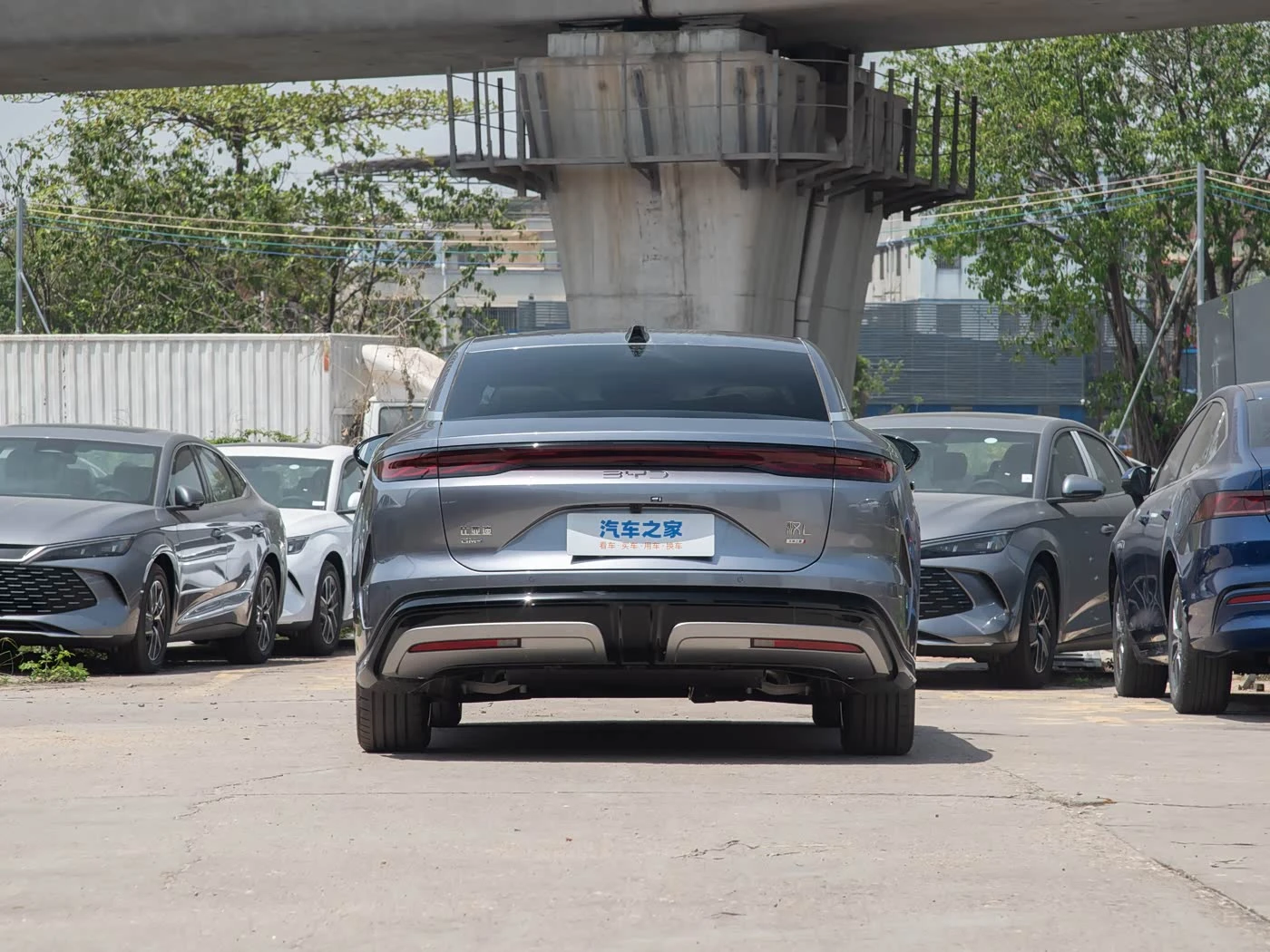 Byd Han L DM-i 1.5 CVT 2WD 200km LiDAR Flagship фото 3