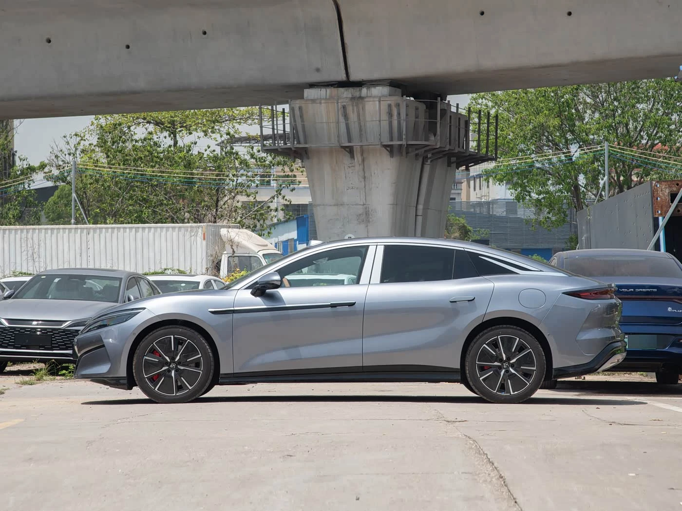 Byd Han L DM-i 1.5 CVT 2WD 200km LiDAR Flagship - преимущества