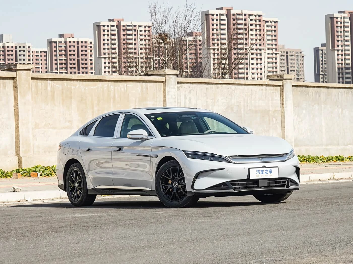 BYD HAN DM-i PHEV 1.5T CVT Intelligent Driving Elite - преимущества