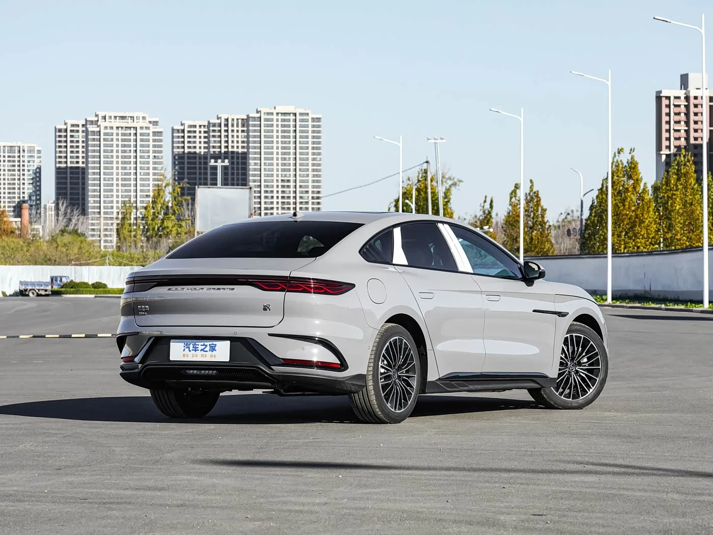 BYD HAN DM-i PHEV 1.5T CVT LiDAR Intelligent Driving фото 2