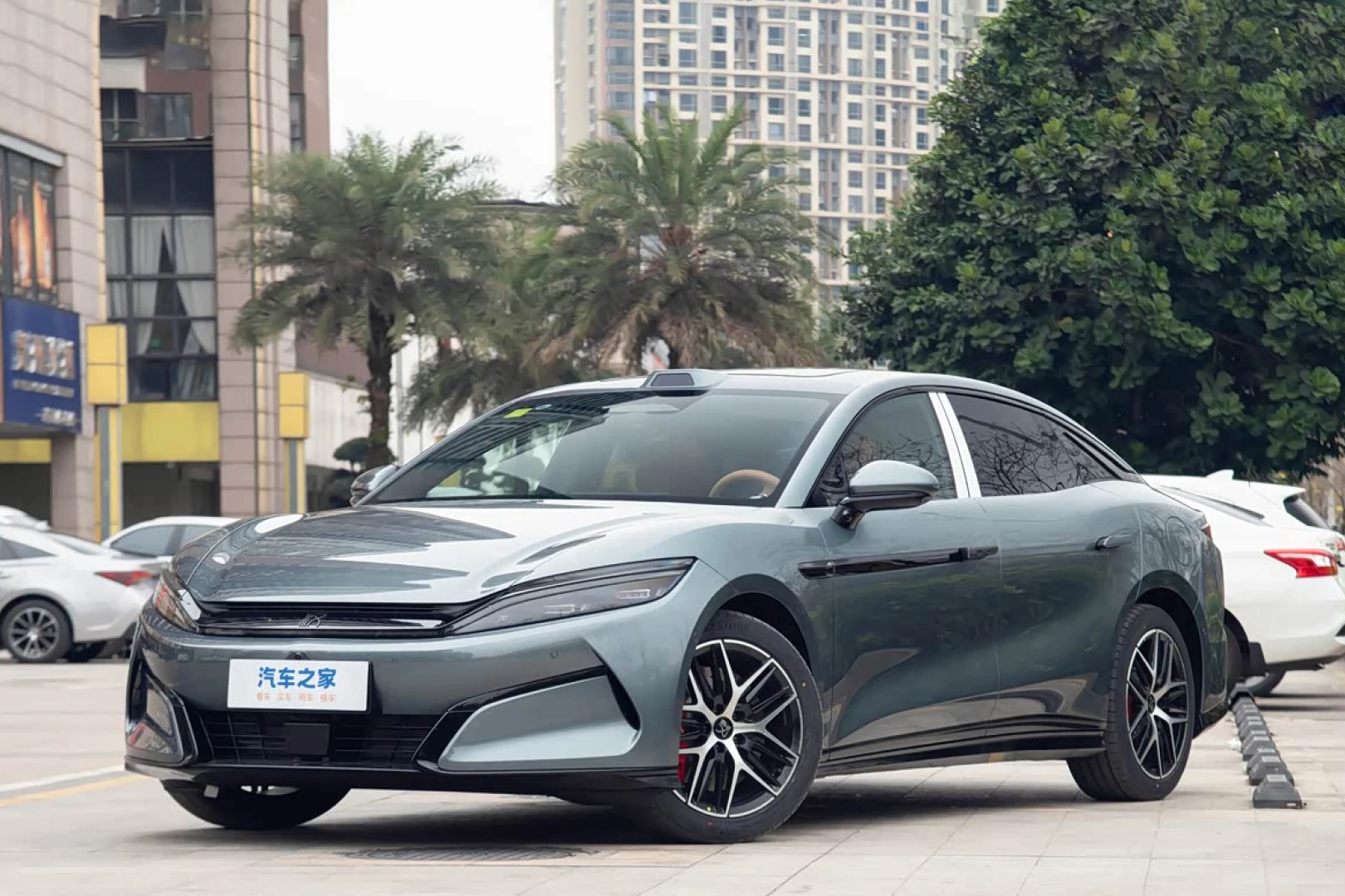 Byd Han L DM-i 1.5 CVT 4WD 180km LiDAR Flagship