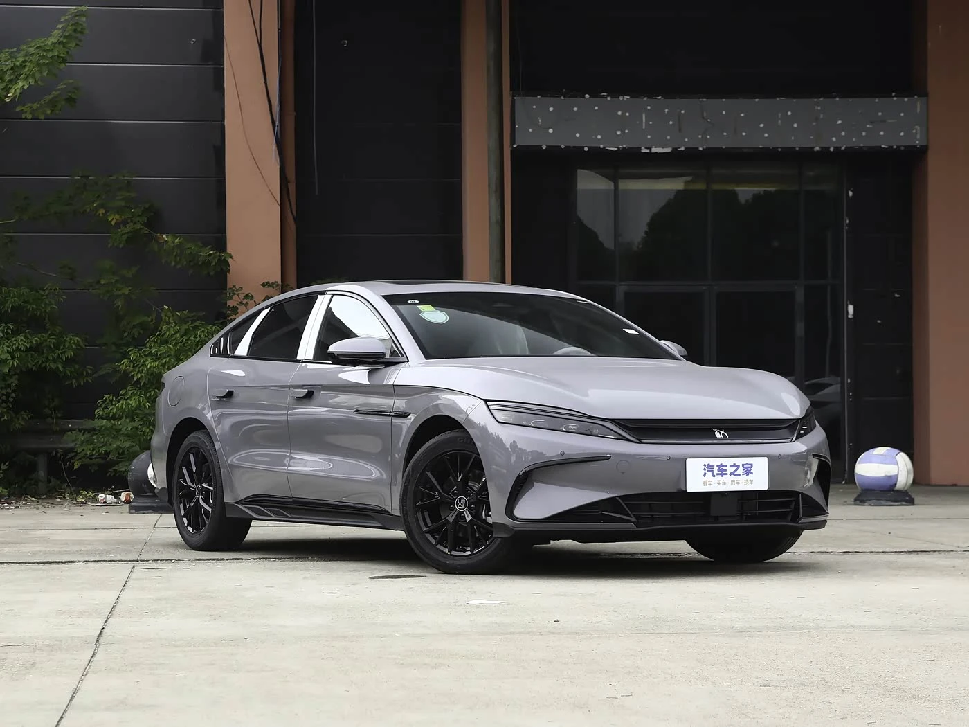 BYD HAN DM-i PHEV 1.5T CVT Elite - преимущества