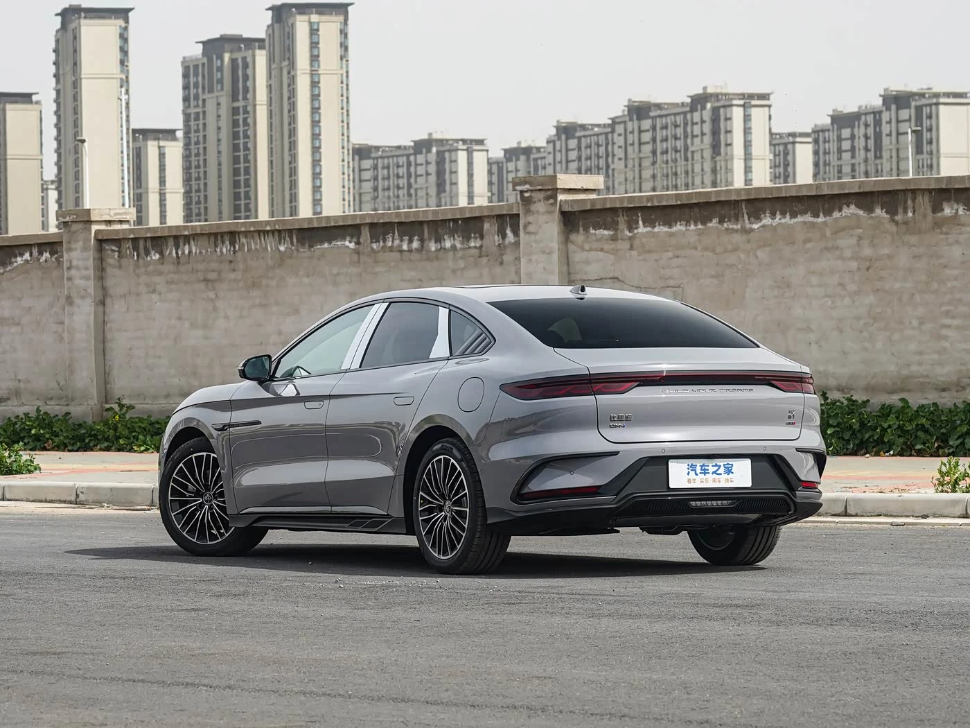 BYD HAN DM-i PHEV 1.5T CVT Intelligent Driving Flagship - преимущества