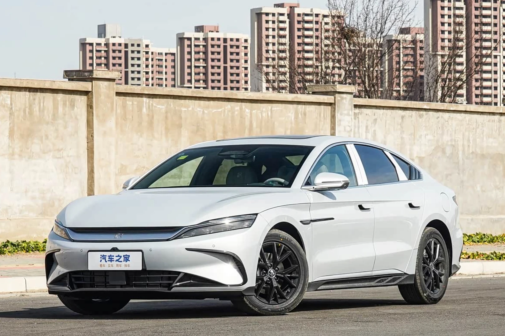 BYD HAN DM-i PHEV 1.5T CVT Intelligent Driving Elite