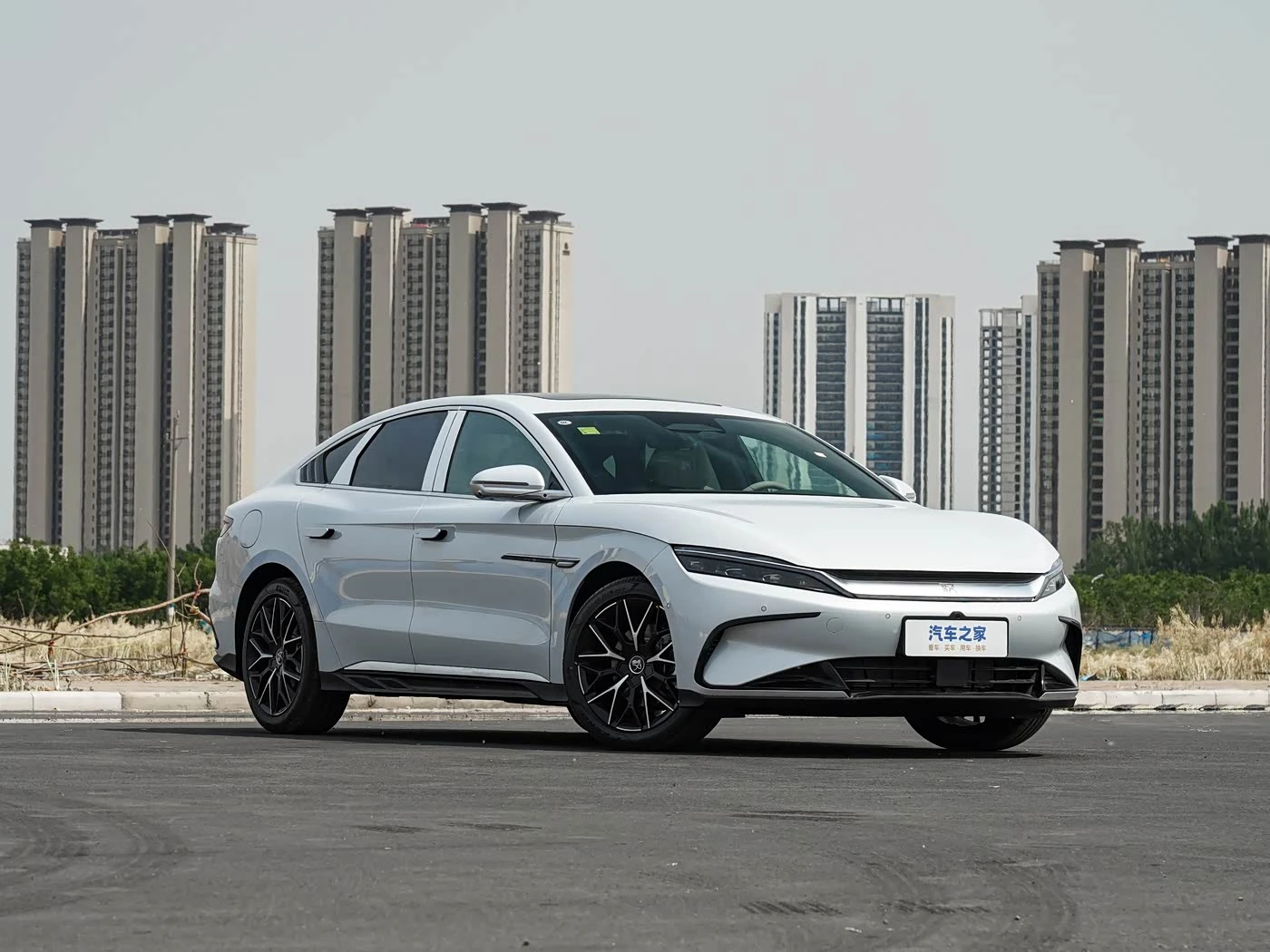 BYD HAN DM-i PHEV 1.5T CVT Intelligent Driving Prestige - преимущества