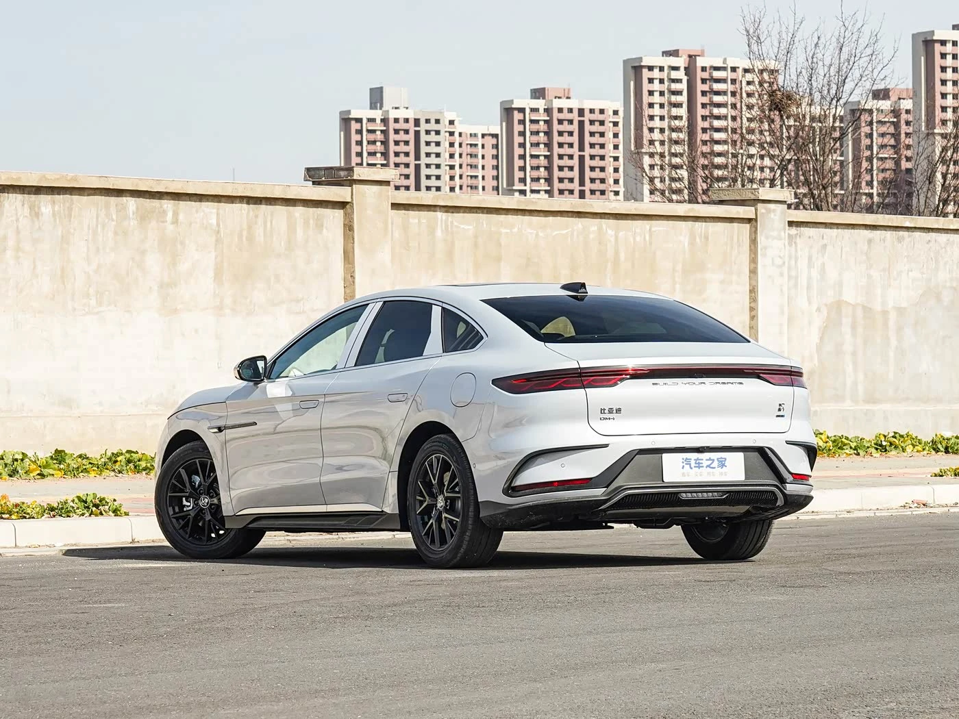 BYD HAN DM-i PHEV 1.5T CVT Intelligent Driving Elite - преимущества