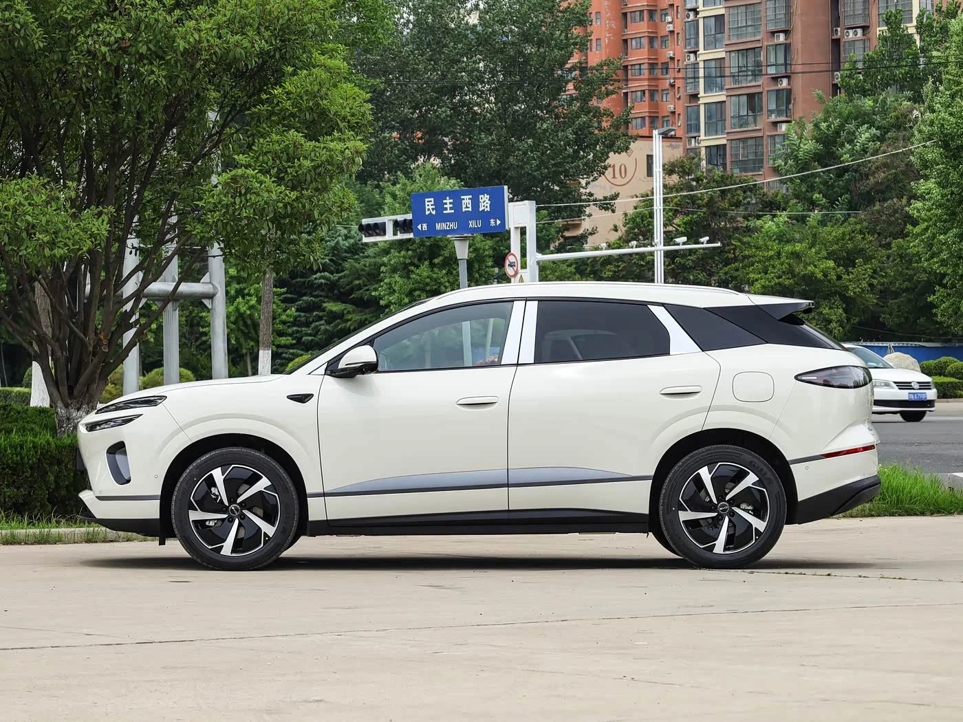 Byd Sea Lion 06 DM-i 170 Navigator Plus Edition фото 1