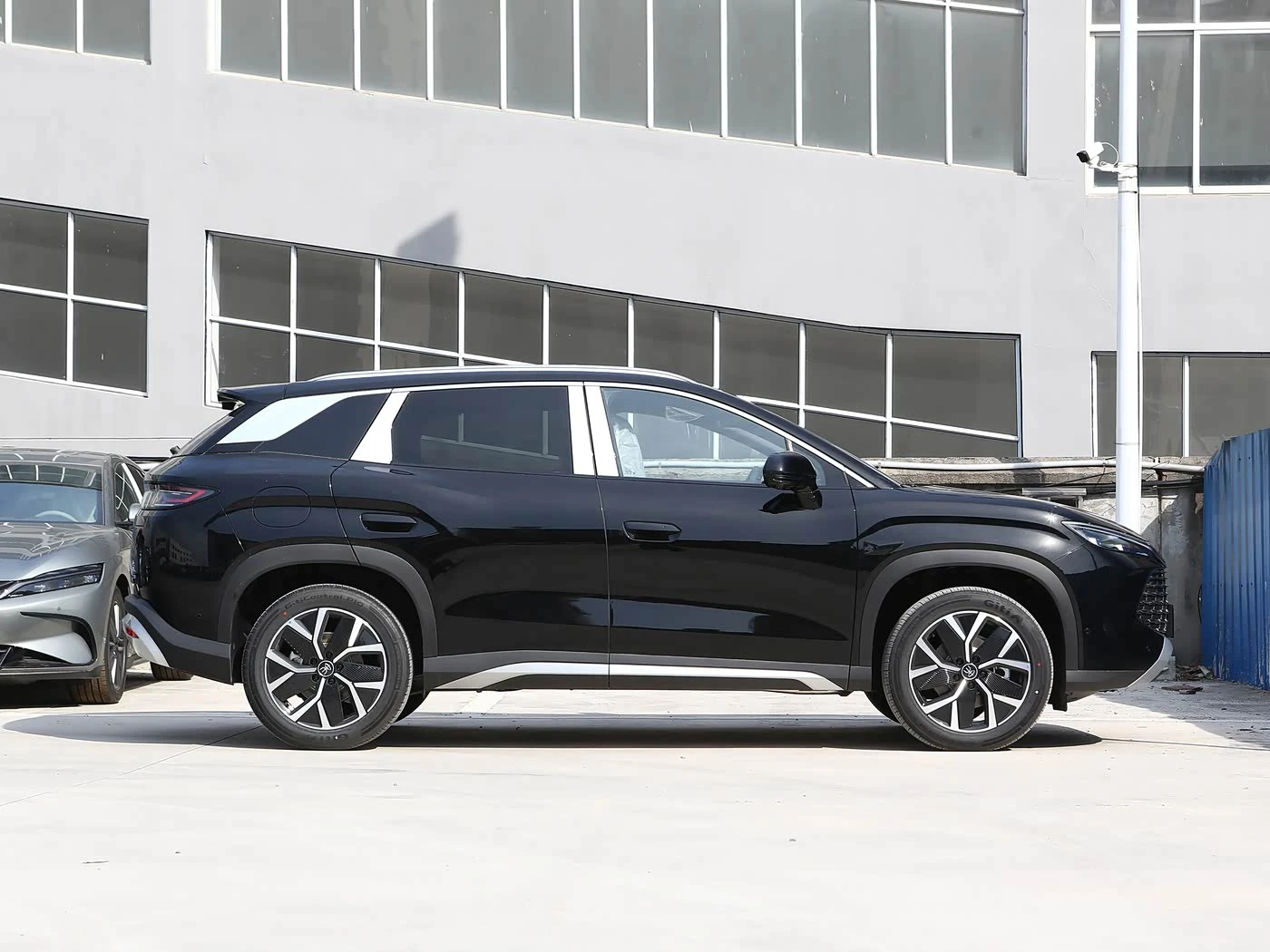 BYD Song L DM-i 200KM excellent фото 1