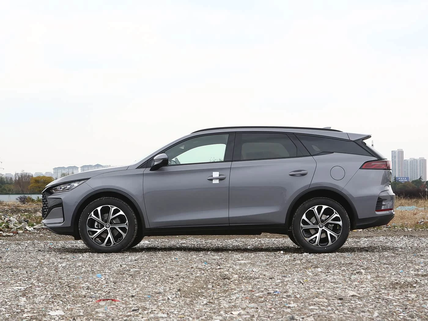 BYD Tang New Energy 2025 DM-i 115KM Premium Edition - преимущества