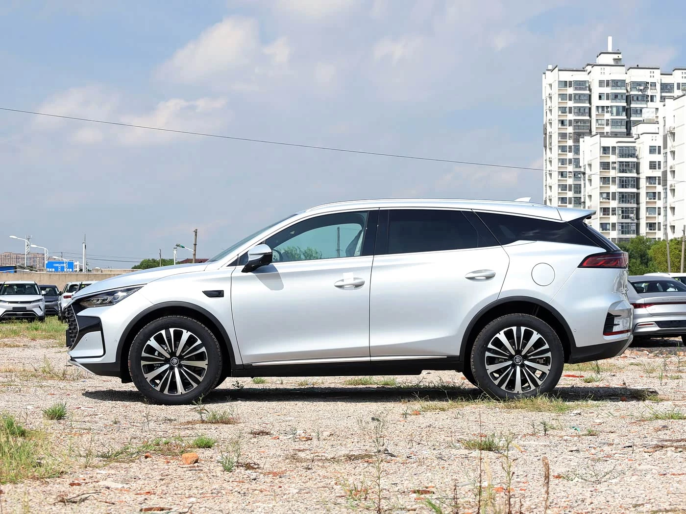 BYD Tang New Energy 2025 DM-i 175KM Premium - преимущества