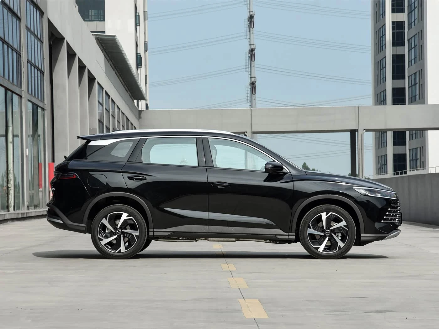 BYD Sea Lion 05 DM-i 115KM Flagship фото 1