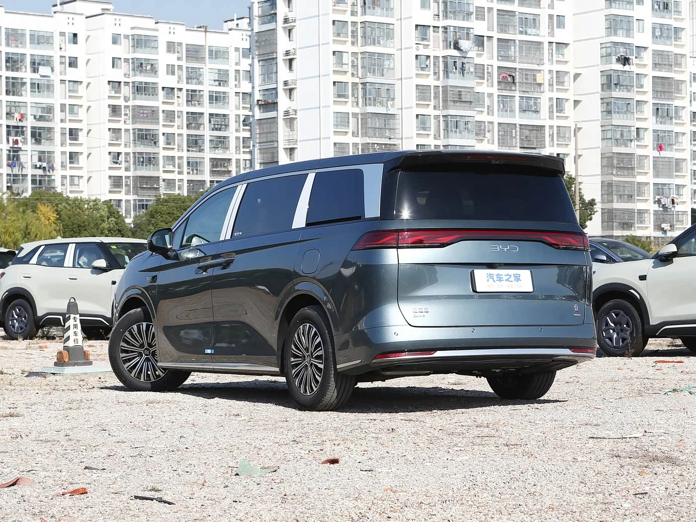 BYD Xia DM-i 218km Excellent - преимущества