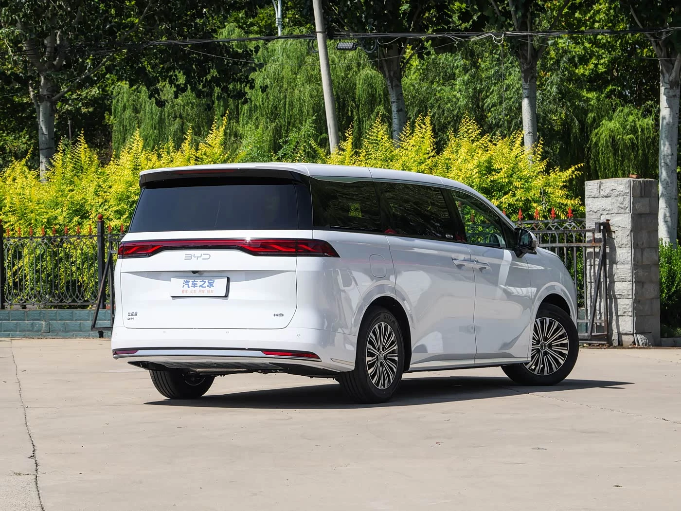 BYD m9 1060 Navigator Edition фото 2