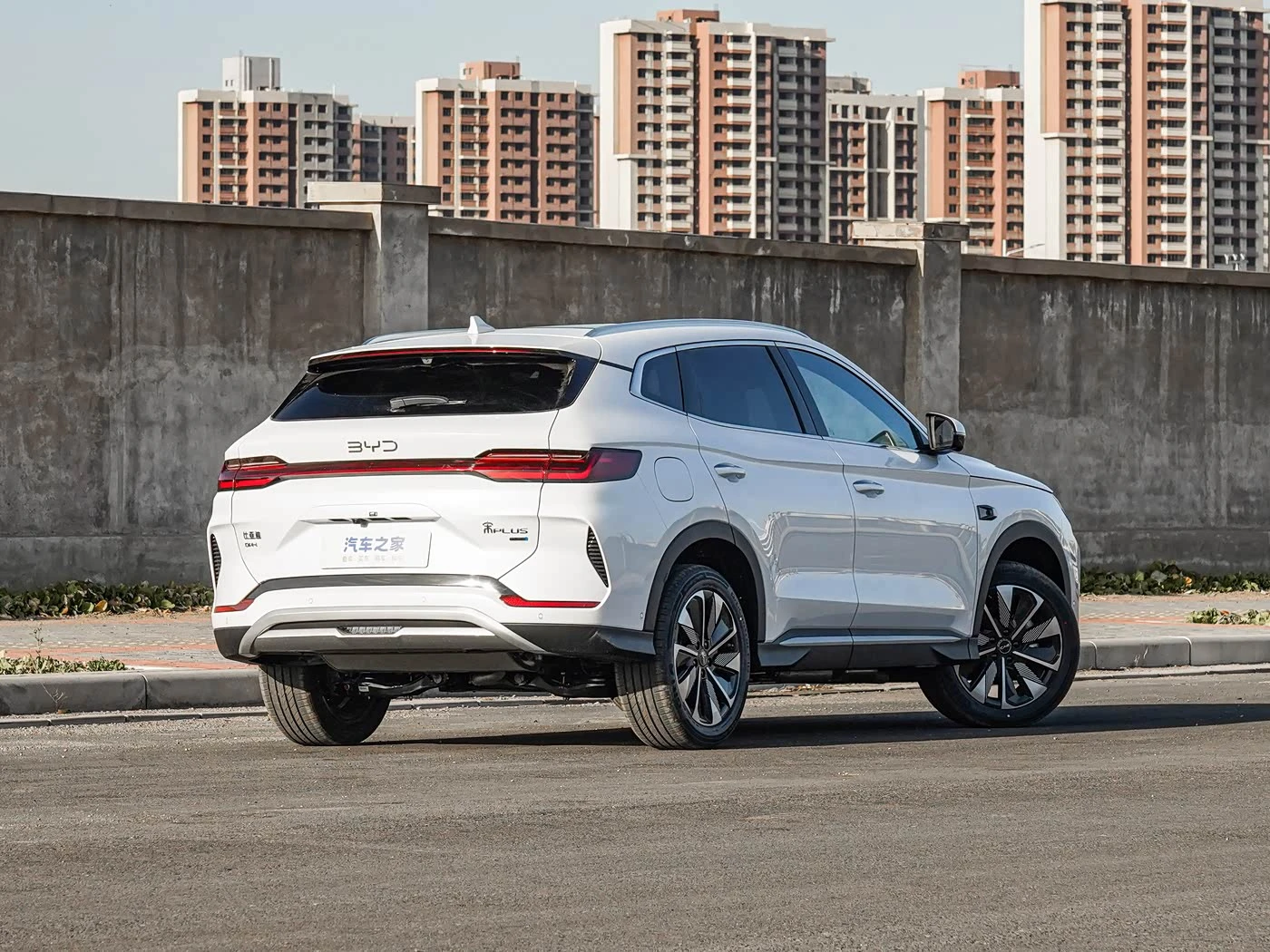 BYD Song Plus DM-i 160KM Flagship Model фото 2