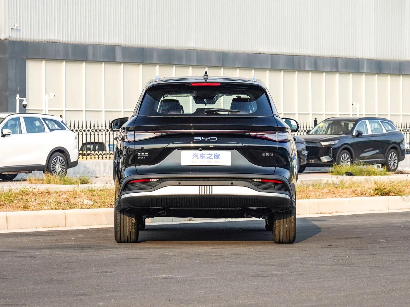 BYD Sea Lion 05 DM-i 75KM premium фото 3
