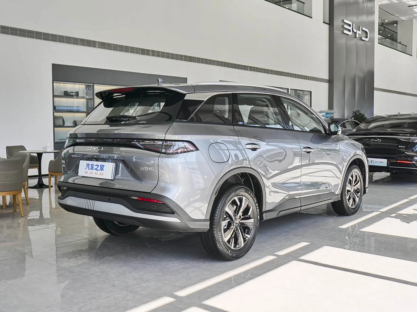 BYD Sea Lion 05 DM-i 115KM Honor фото 1