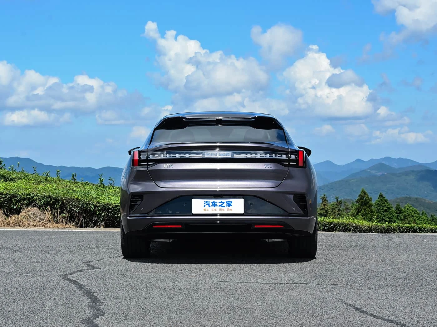 Zeekr 001 Ultra + фото 2