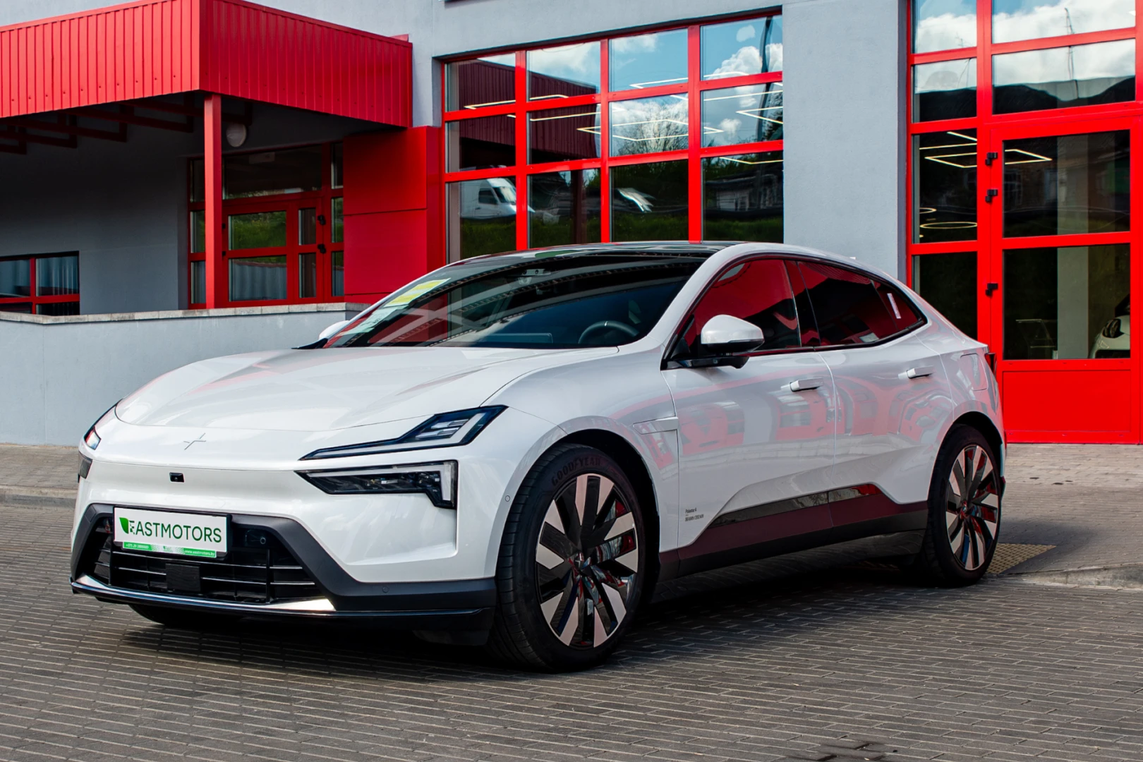 Polestar 4 102 kWh 4WD