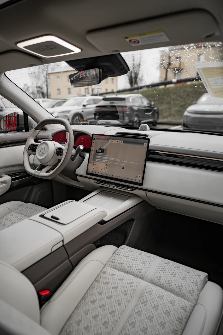 Zeekr 7X 2025 Grey - преимущества
