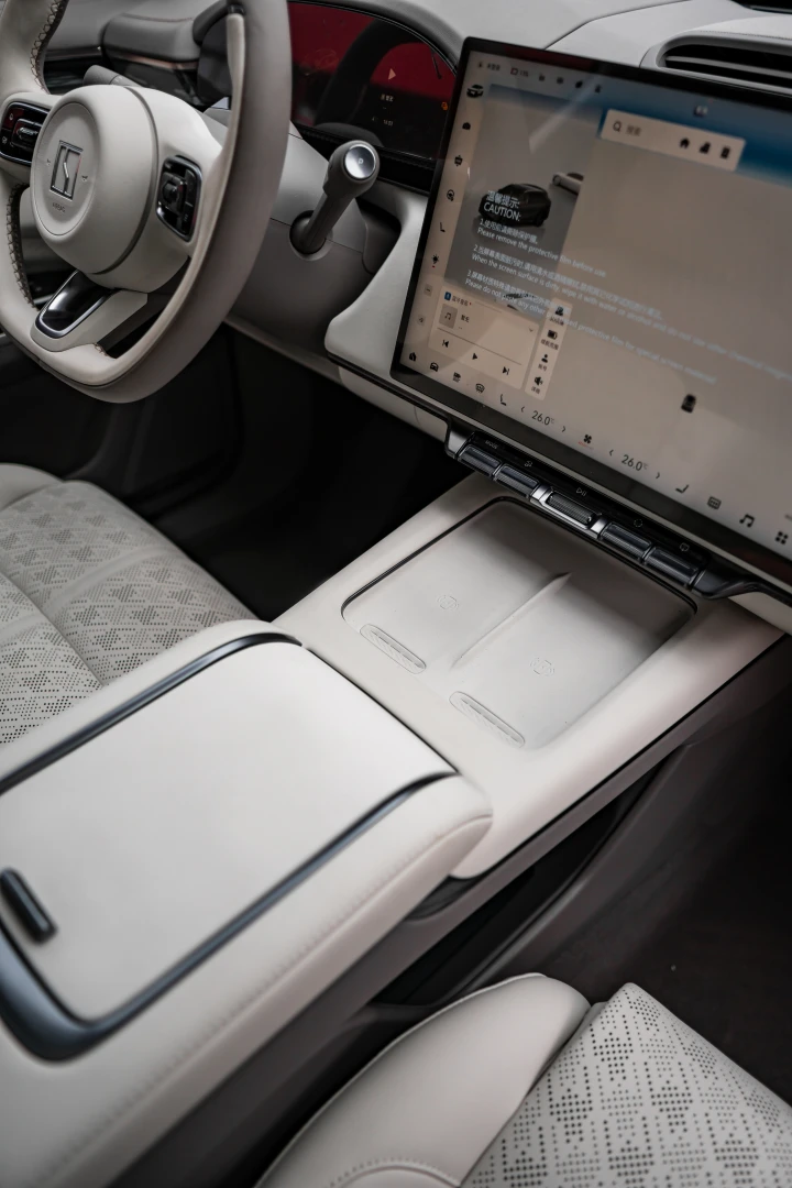Zeekr 7X 2025 Grey - преимущества