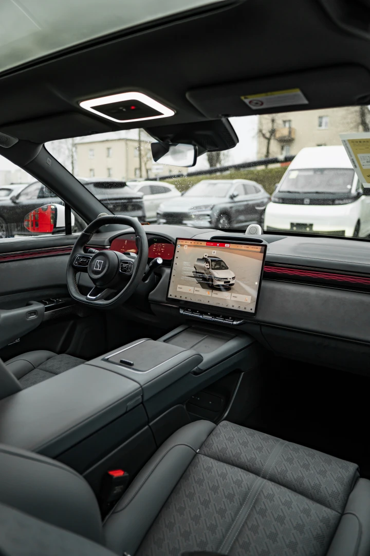 Zeekr 7X 2025 White - преимущества